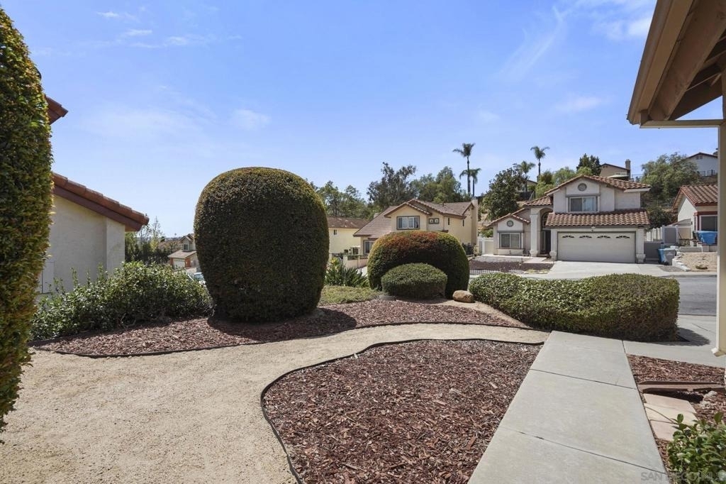 12895 Amaranth St - Photo 9