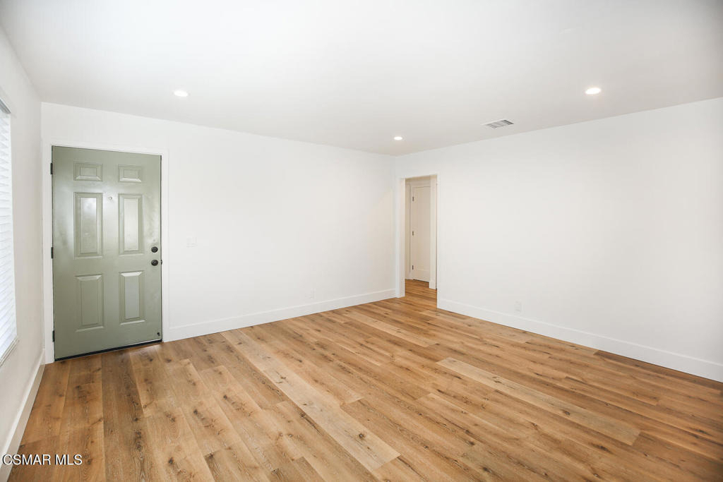 5383 Felicia Street - Photo 7