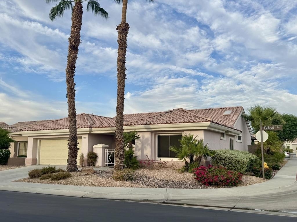 38517 Fallbrook Avenue - Photo 0