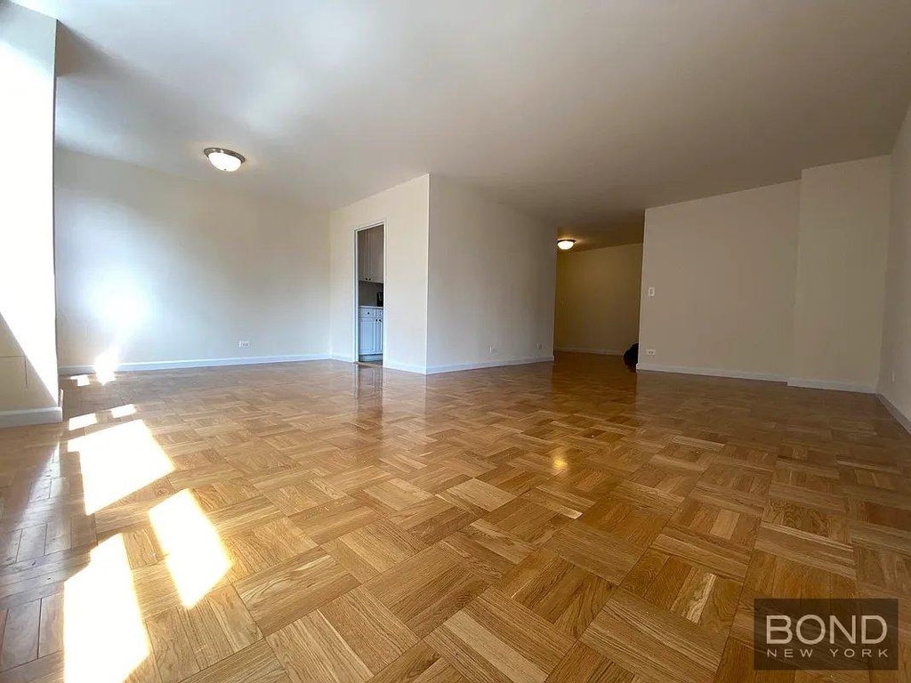 East 19th Street - Photo 1