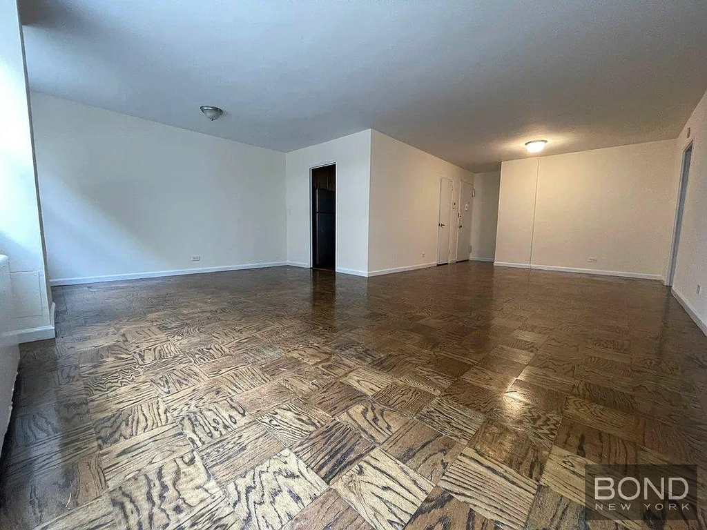 East 19th Street - Photo 1