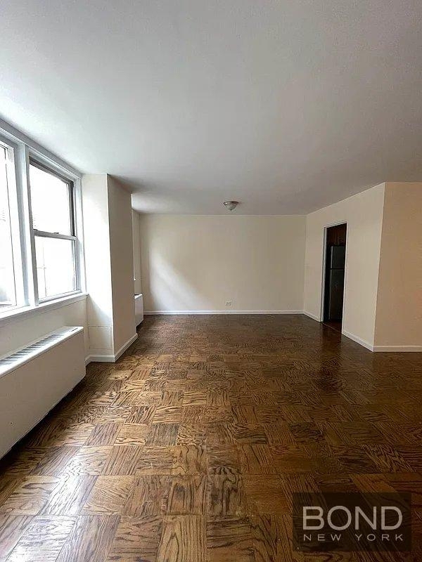 East 19th Street - Photo 3
