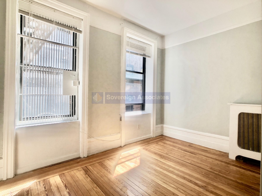 182 Claremont Avenue - Photo 10