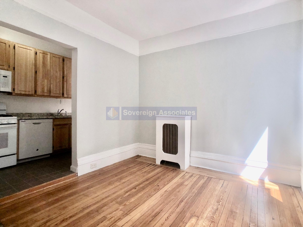 182 Claremont Avenue - Photo 11