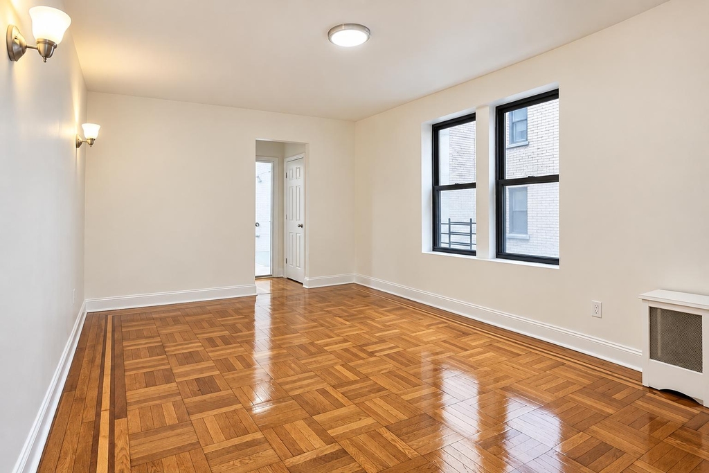 106 Fort Washington Avenue - Photo 2