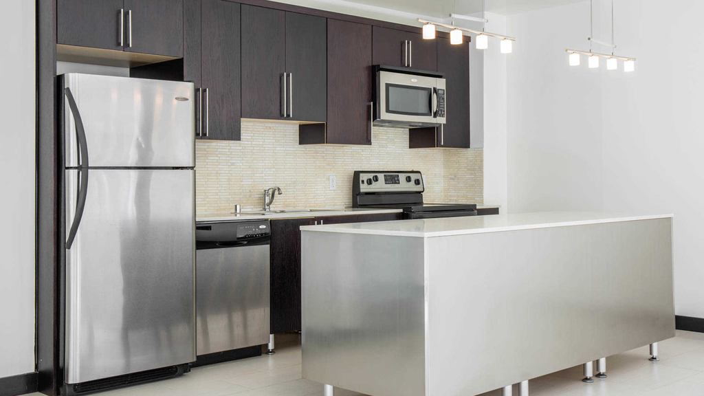 609 S. Grand Ave - Photo 4