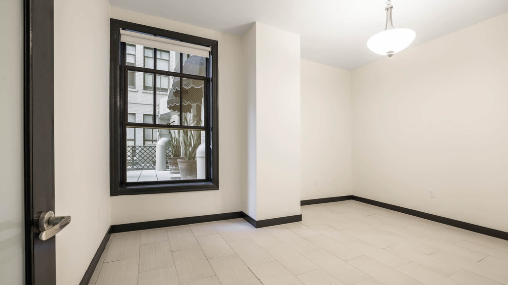 609 S. Grand Ave - Photo 15