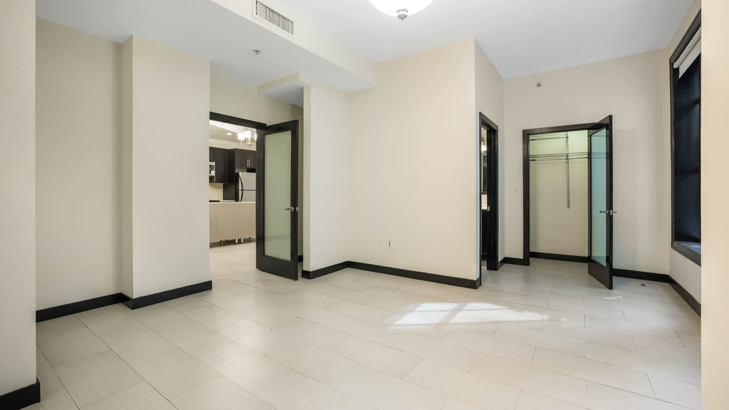609 S. Grand Ave - Photo 16