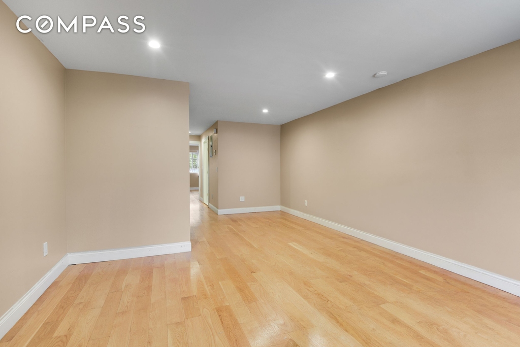 Wolcott Street - Photo 2