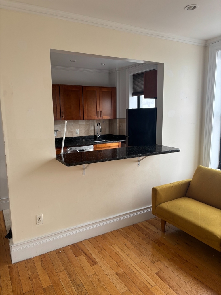 West 140th Street - Photo 2