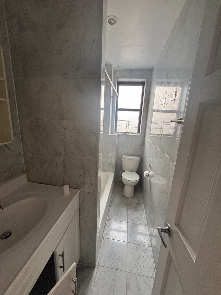 West 140th Street - Photo 7