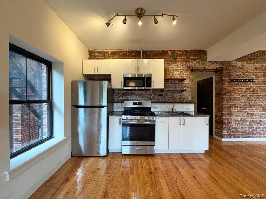 203 Liberty Street - Photo 4