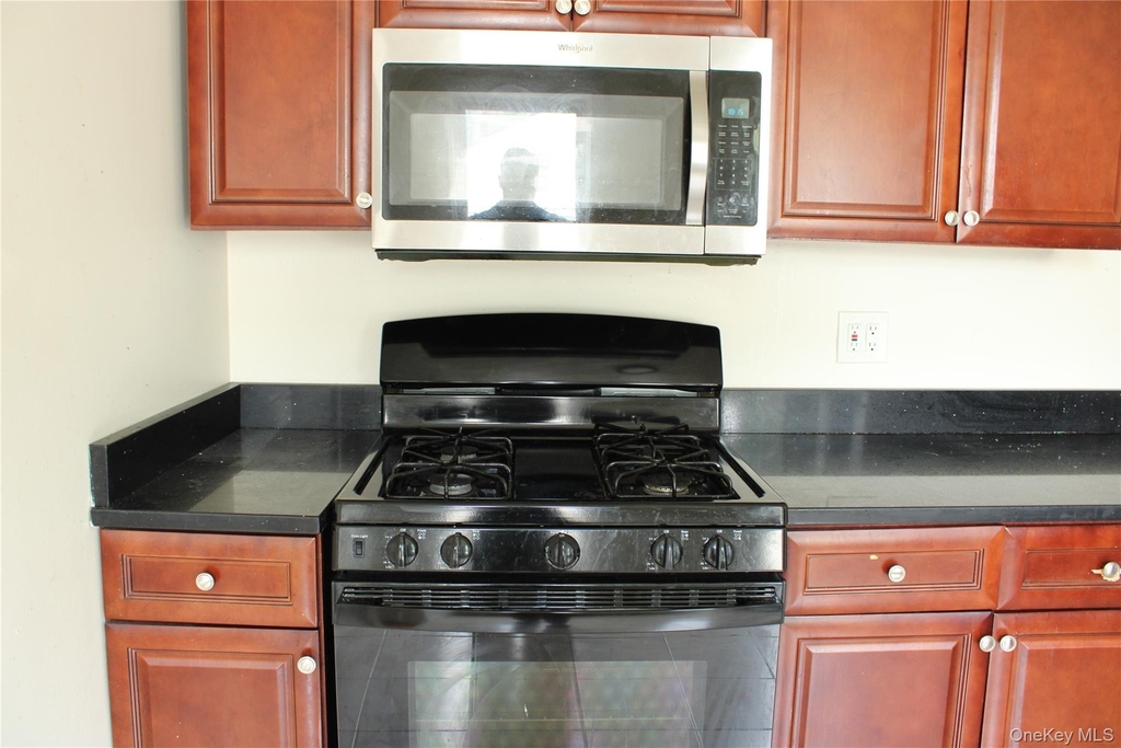15 Seitz Terrace - Photo 17