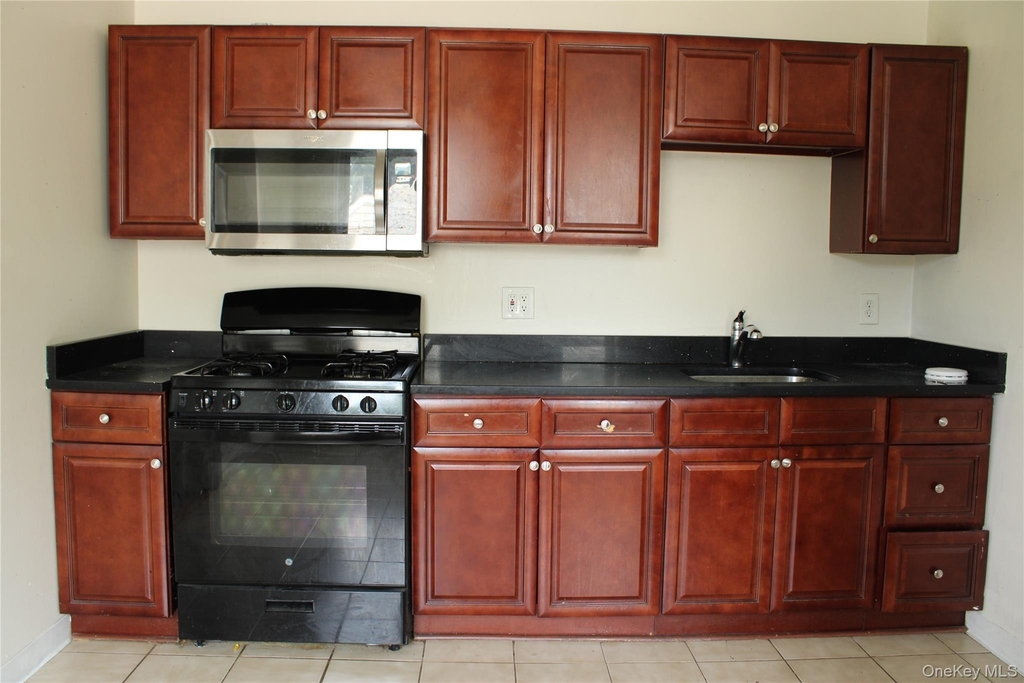 15 Seitz Terrace - Photo 16