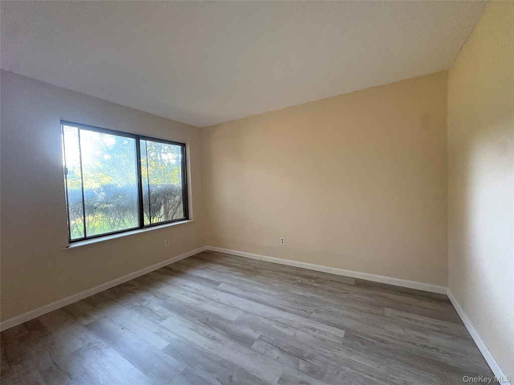 200 Springmeadow Drive - Photo 9
