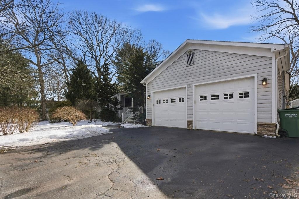 19 Howell Place - Photo 1