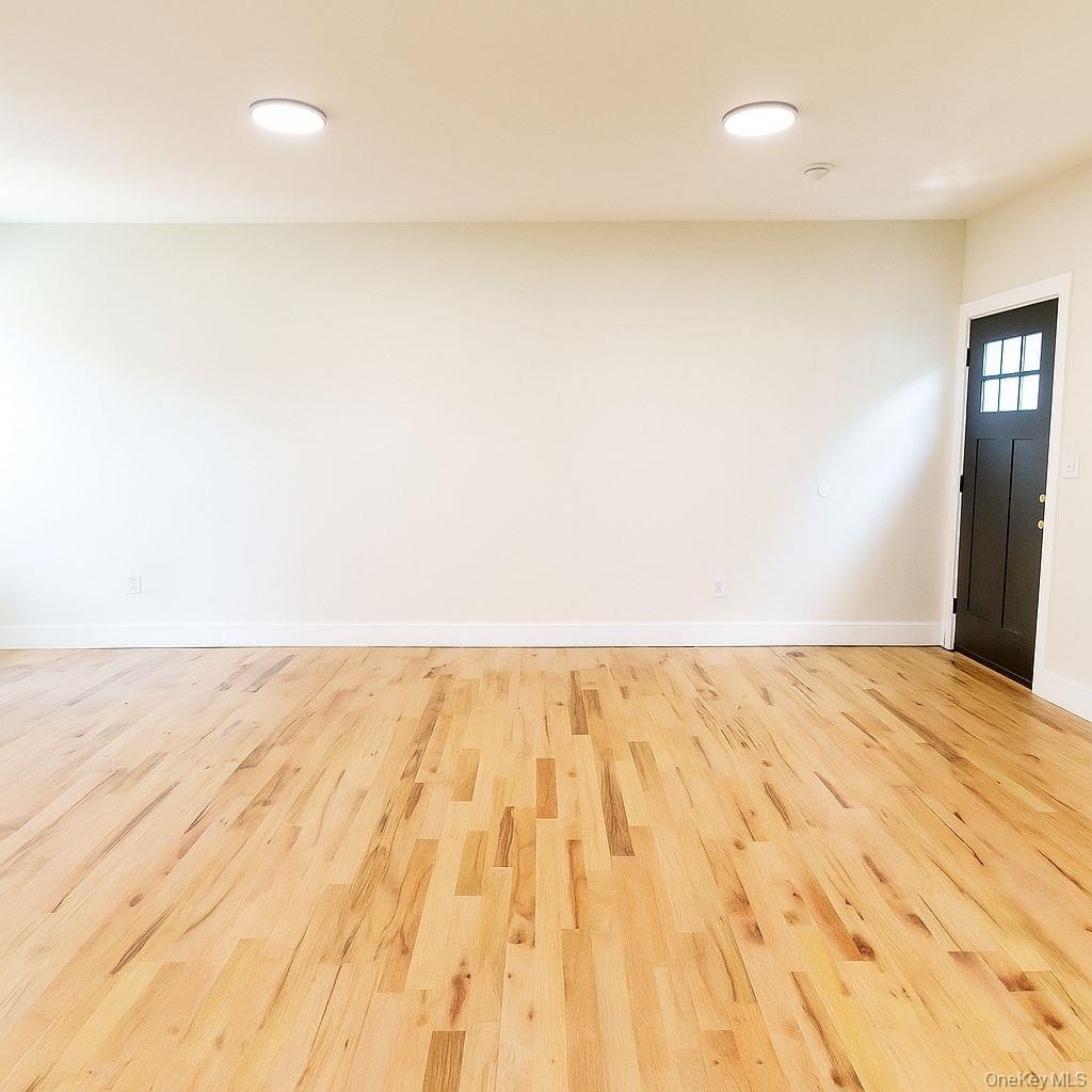 328 Columbia Street - Photo 3