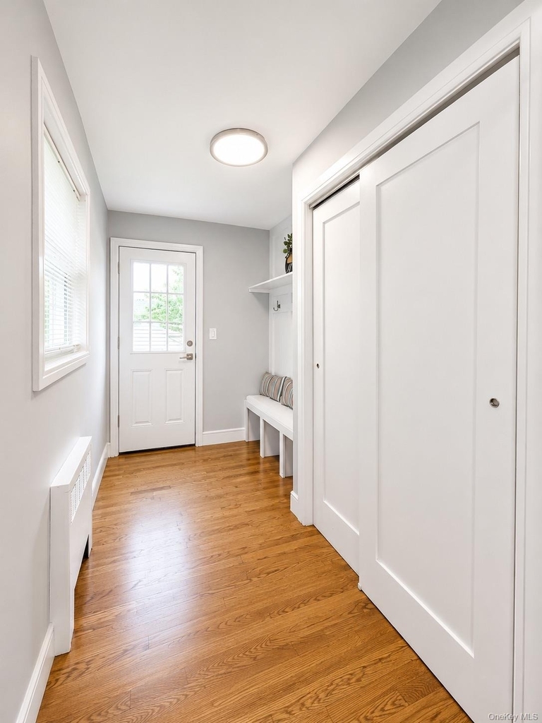 1 Iroquois Street E - Photo 11