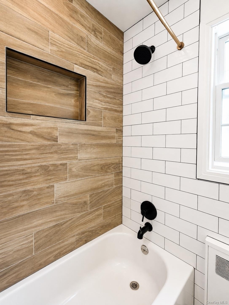 1 Iroquois Street E - Photo 17