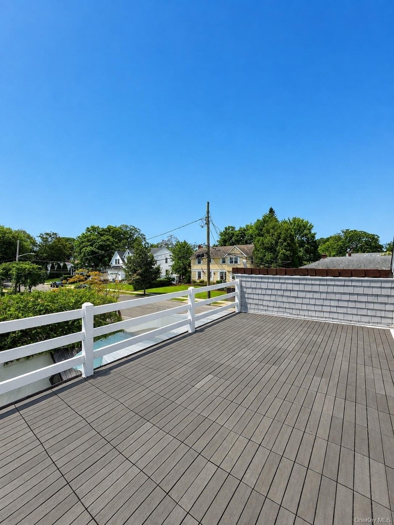 1 Iroquois Street E - Photo 22