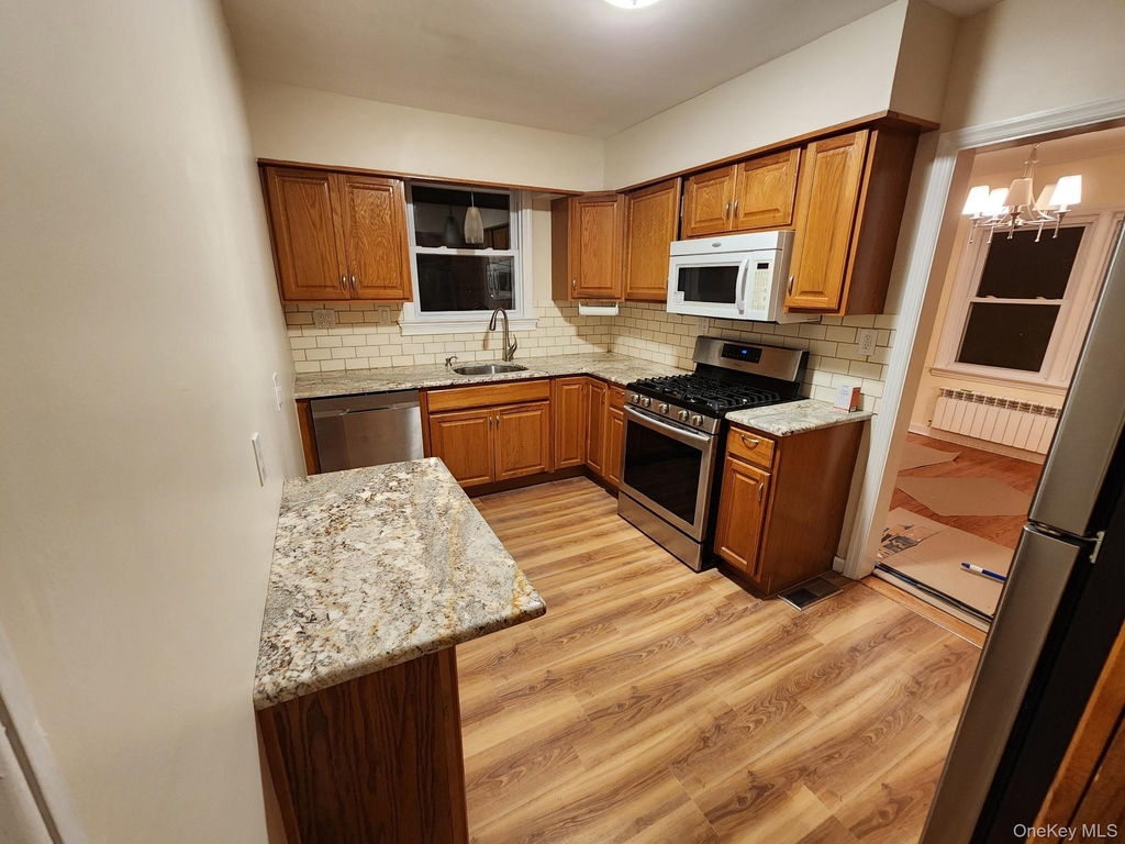 114 Lexington Avenue - Photo 2