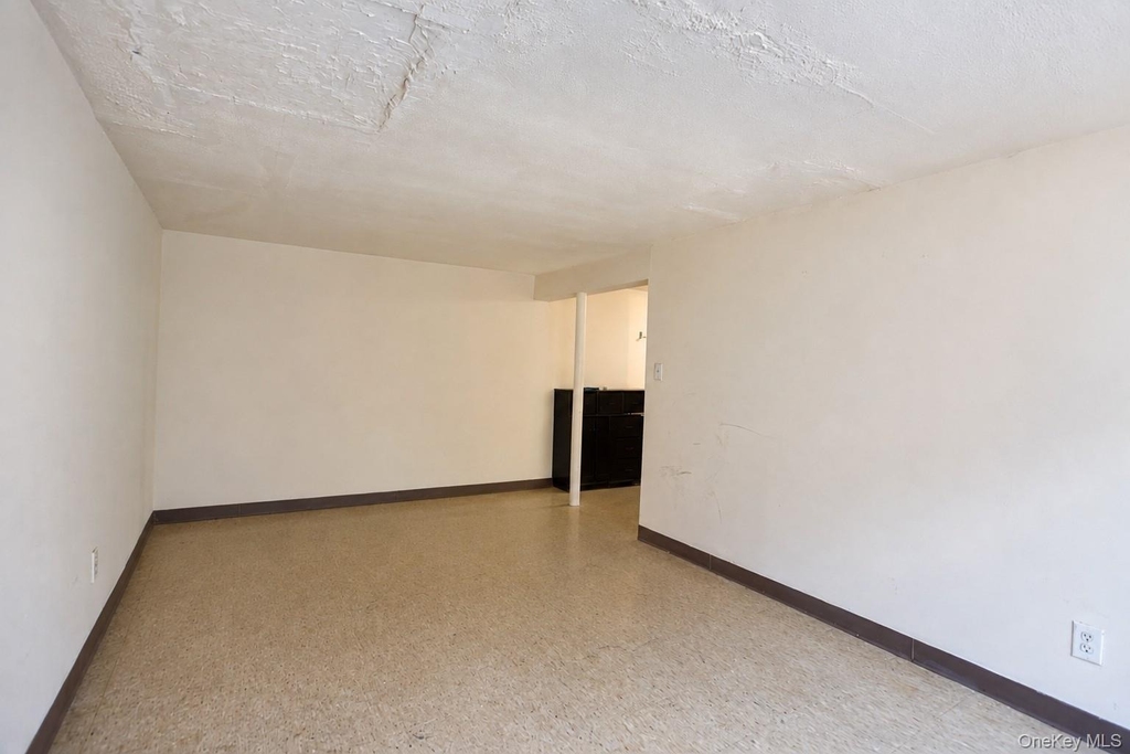 325 Shore Road - Photo 11