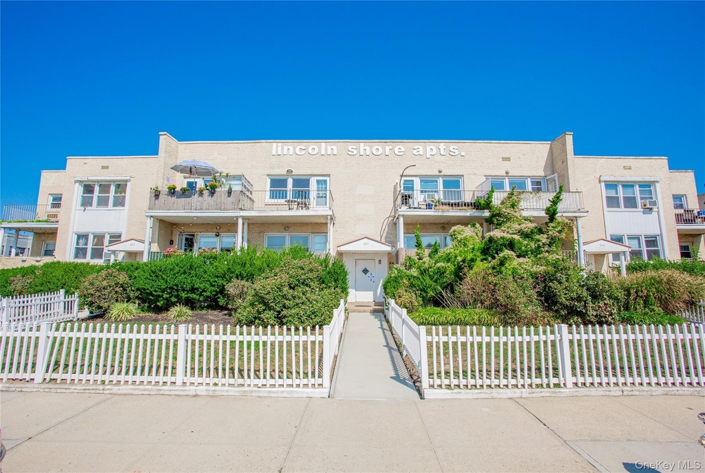 325 Shore Road - Photo 0