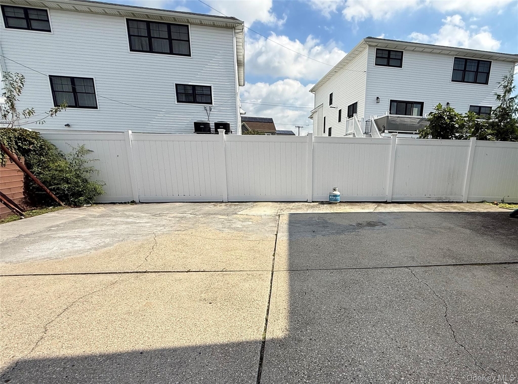 885 E Park Avenue - Photo 15