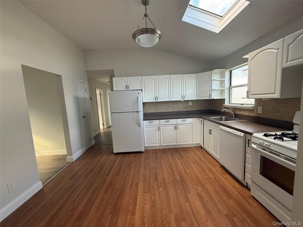 885 E Park Avenue - Photo 21