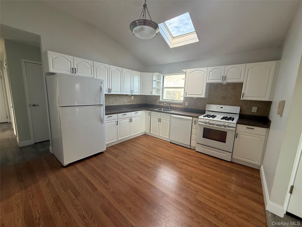 885 E Park Avenue - Photo 19