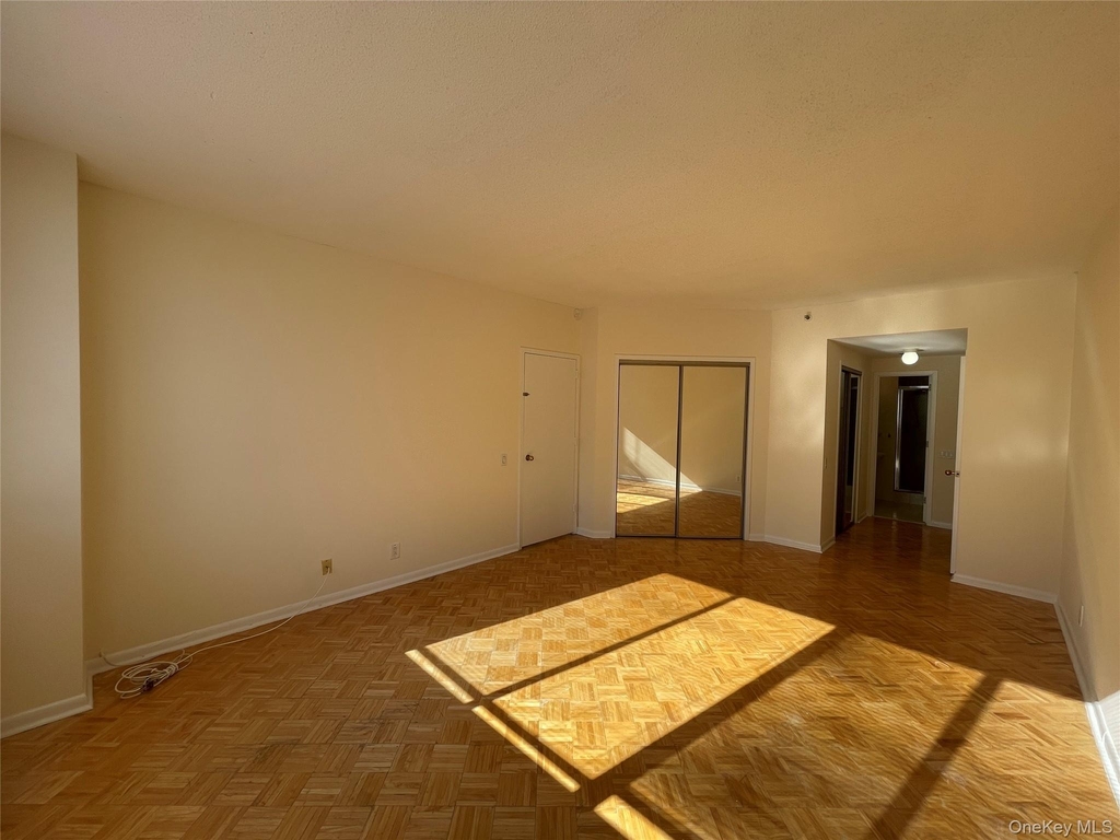 50 E Hartsdale Avenue - Photo 5