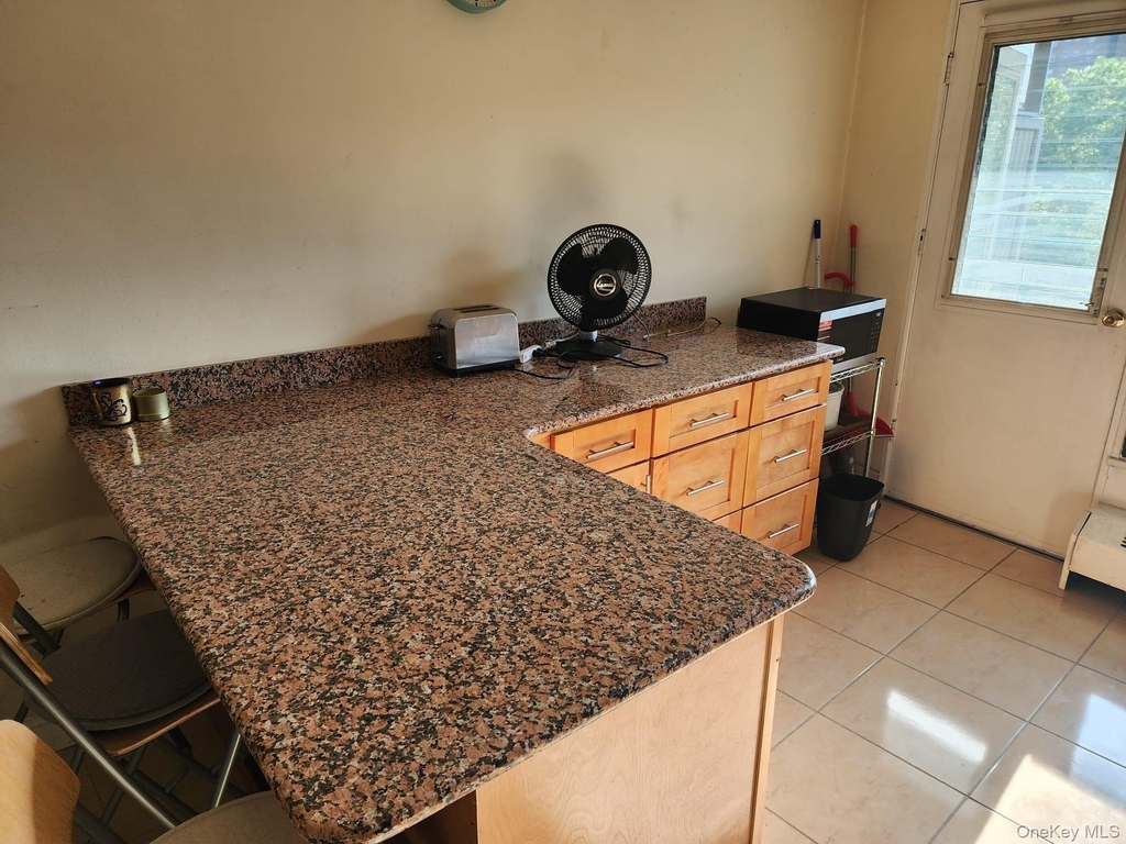 61-55 98th Street - Photo 4
