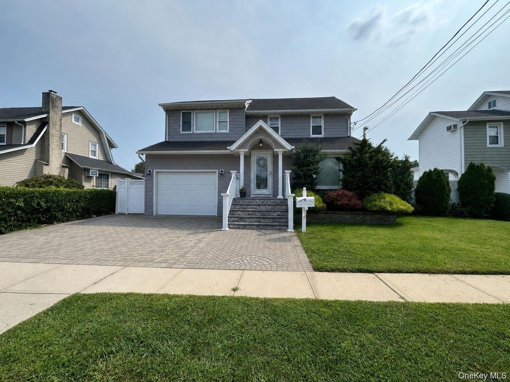 607 Nassau Street - Photo 0