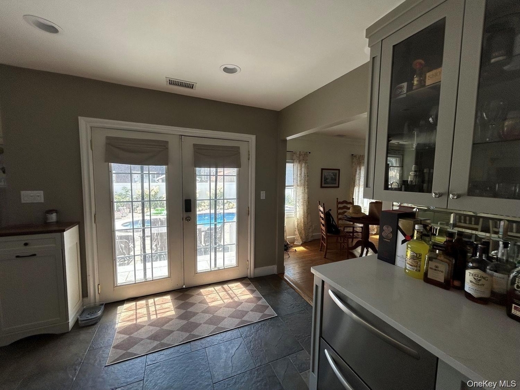 607 Nassau Street - Photo 24