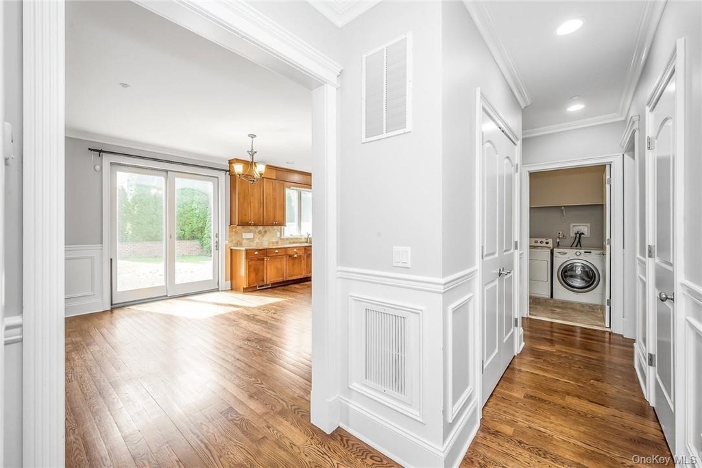 114 Lincoln Avenue - Photo 2
