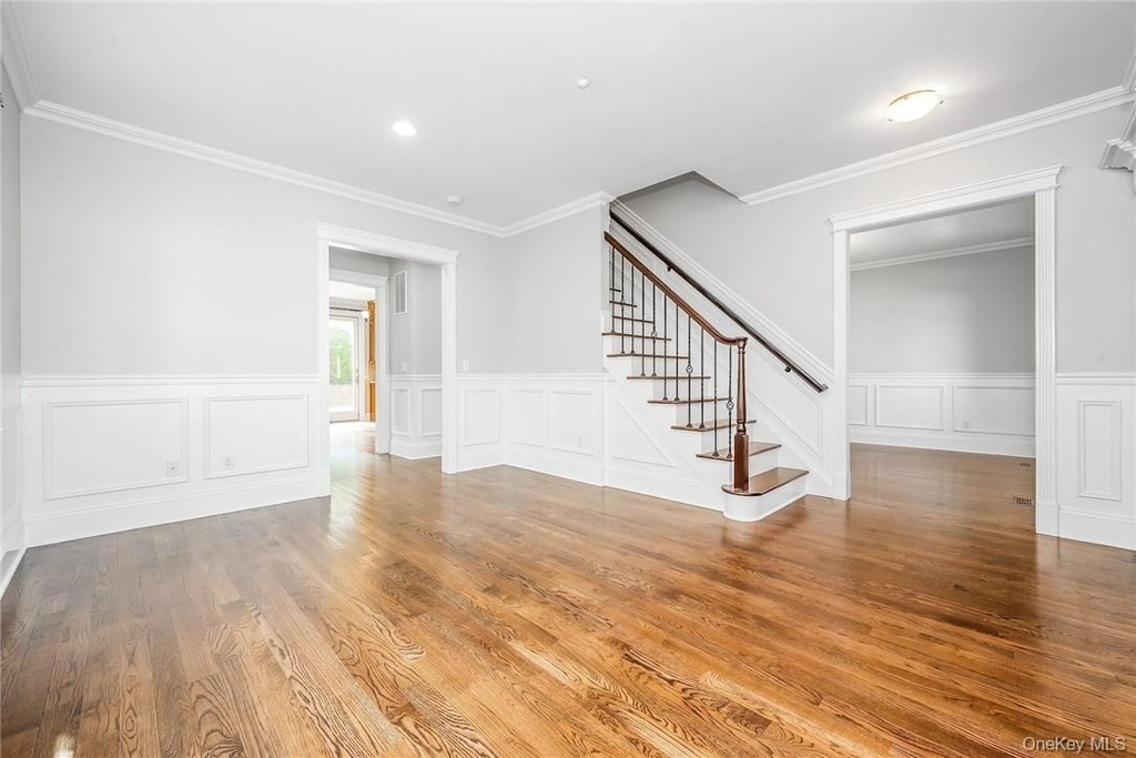 114 Lincoln Avenue - Photo 0