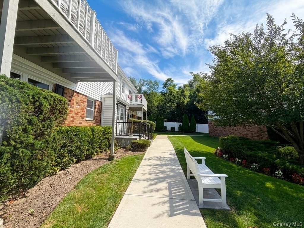 260-56 Waverly Ave - Photo 11