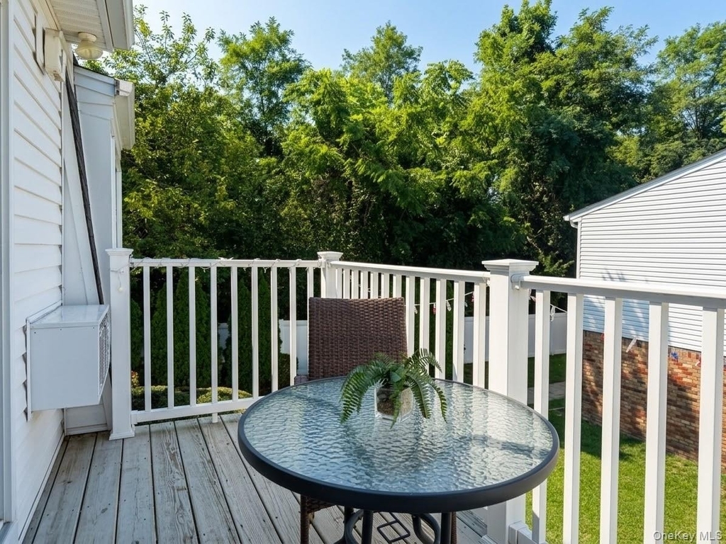 260-56 Waverly Ave - Photo 9