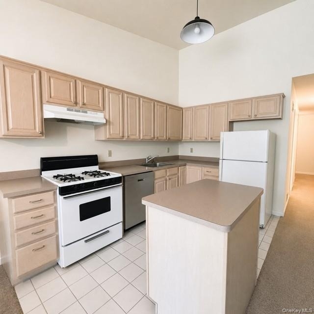 310 Jersey Avenue - Photo 1
