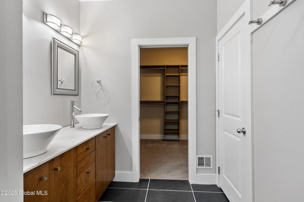 66 Warren Street - Photo 21