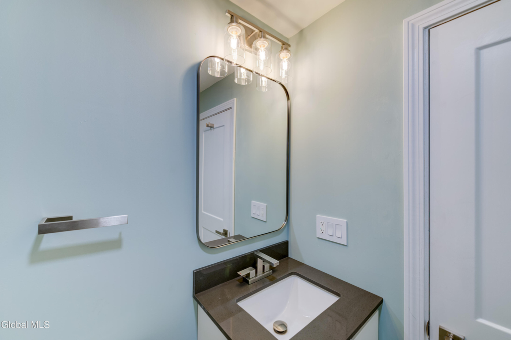 13 Bancker Avenue - Photo 11