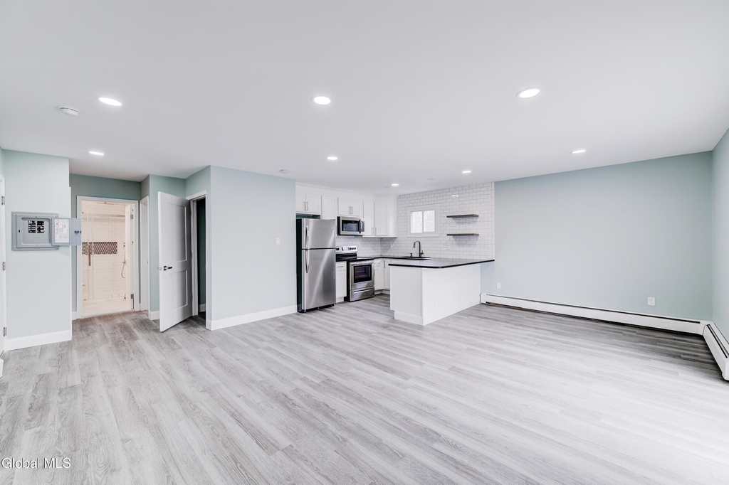 13 Bancker Avenue - Photo 2