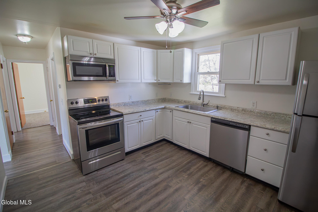 16 Swayze Drive - Photo 5