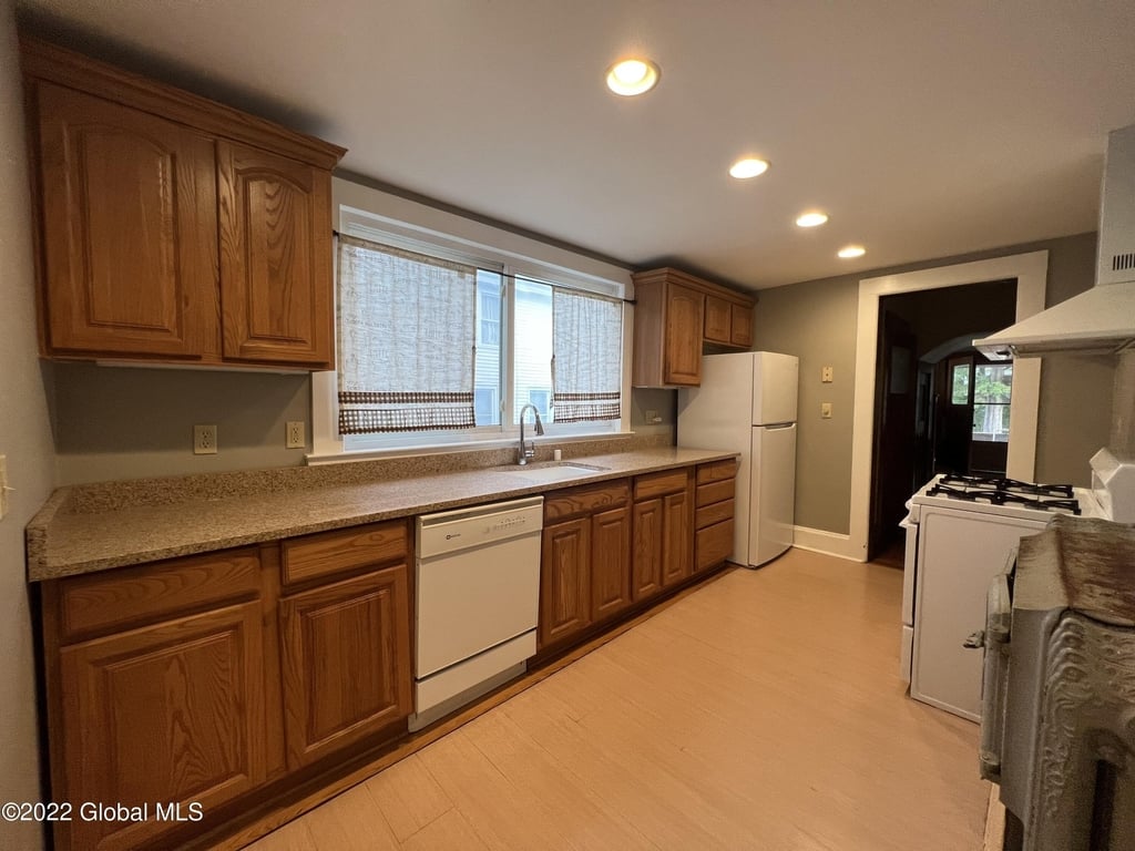 157 Washington Street - Photo 8