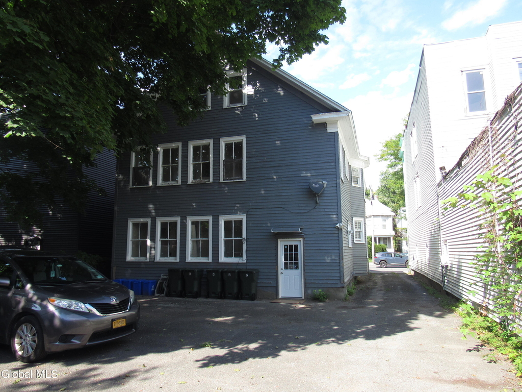 866 Madison Avenue - Photo 2