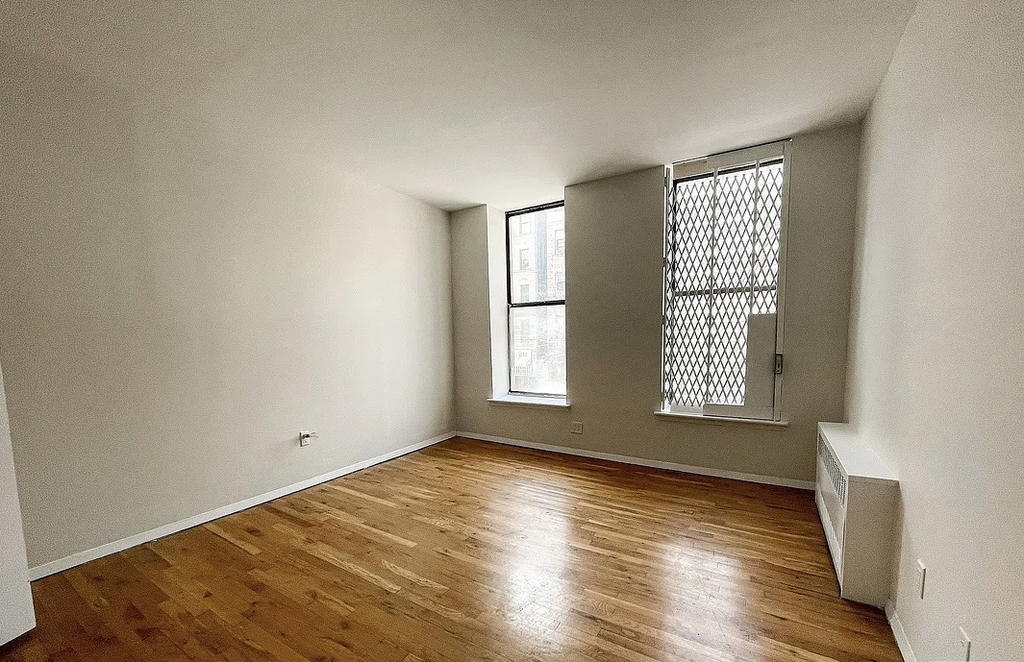 953 Amsterdam Avenue - Photo 1
