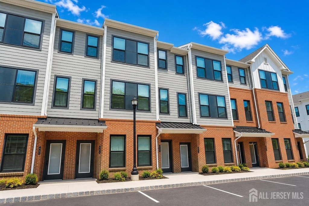 605 Parker Boulevard - Photo 1