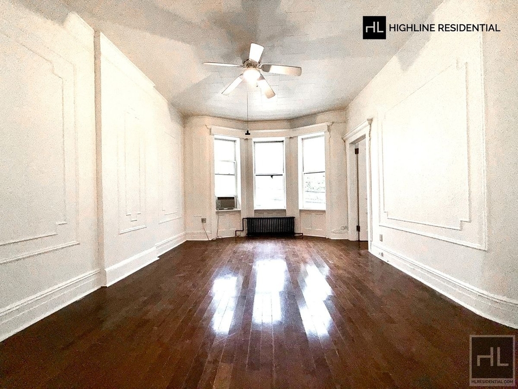 33-19 9th Street - Photo 2