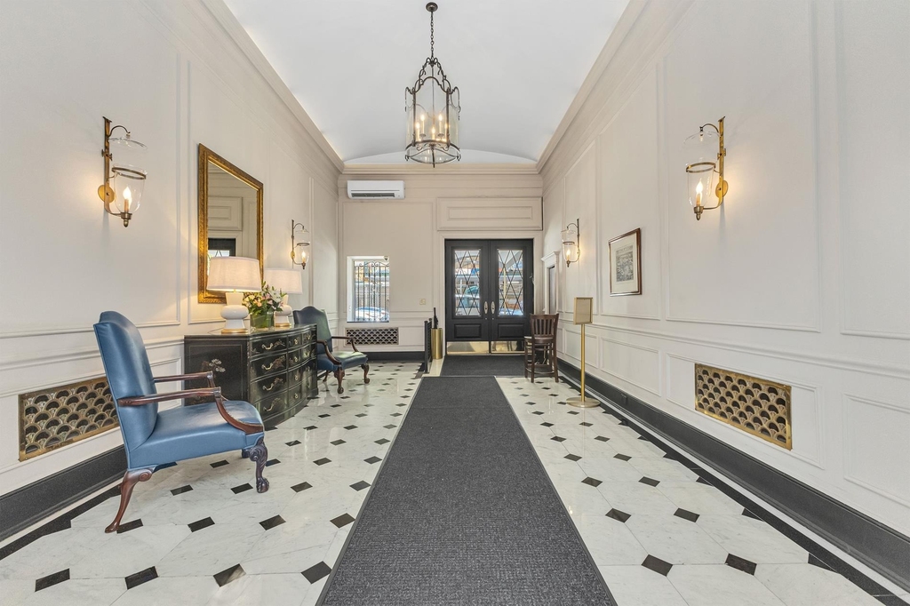 50 E 72nd Street - Photo 8