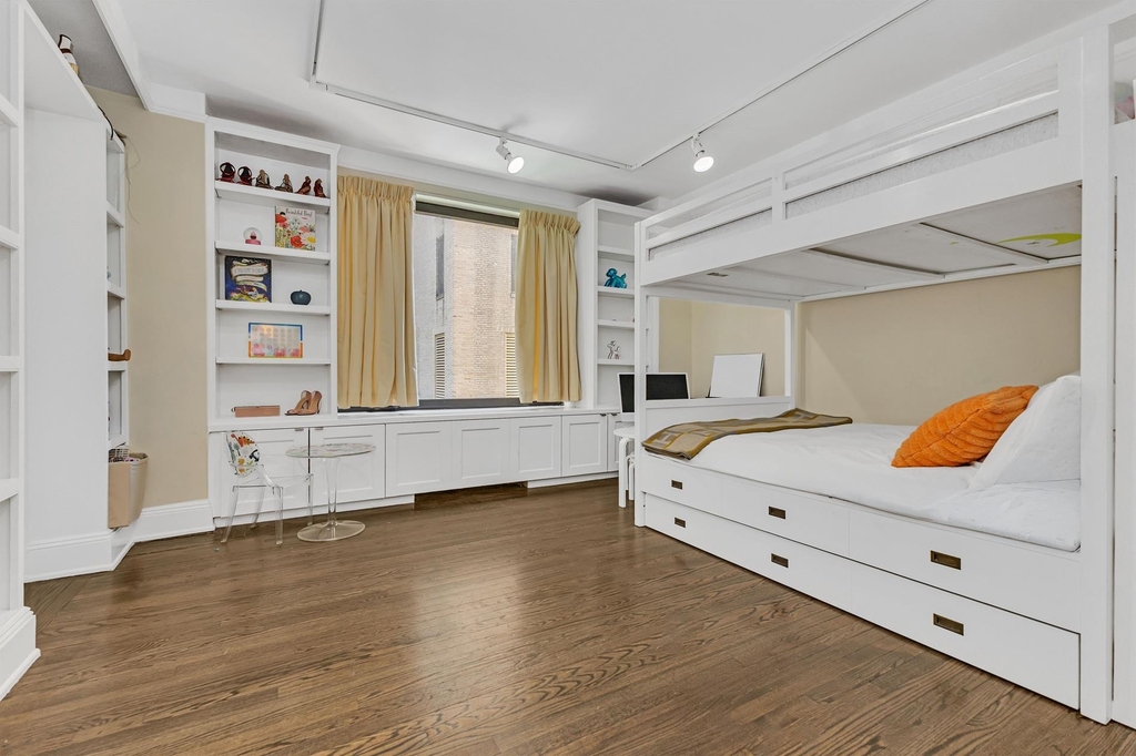50 E 72nd Street - Photo 5